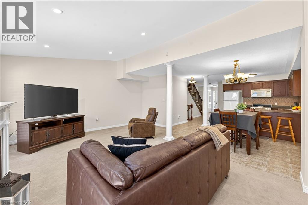 33 WILLOW Lane - 20