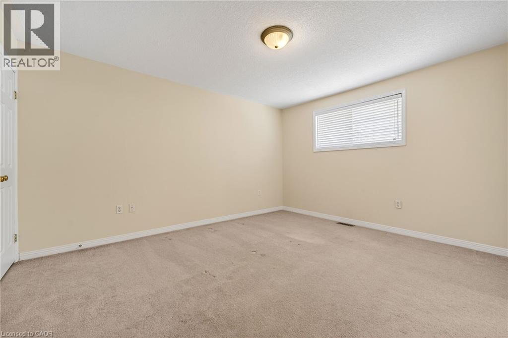 33 WILLOW Lane - 22