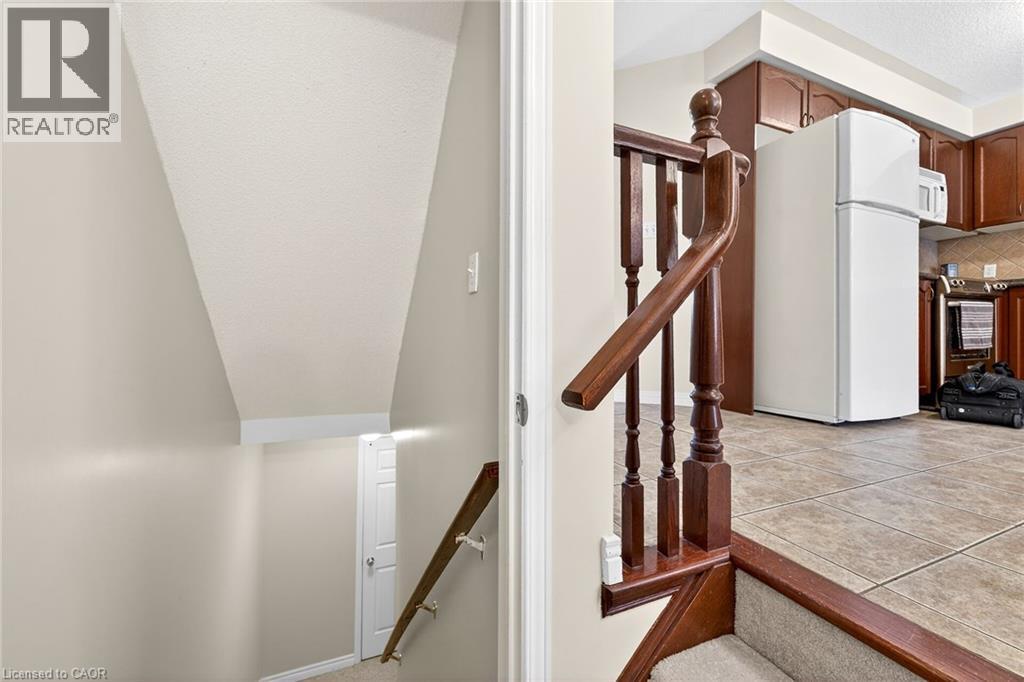 33 WILLOW Lane - 34