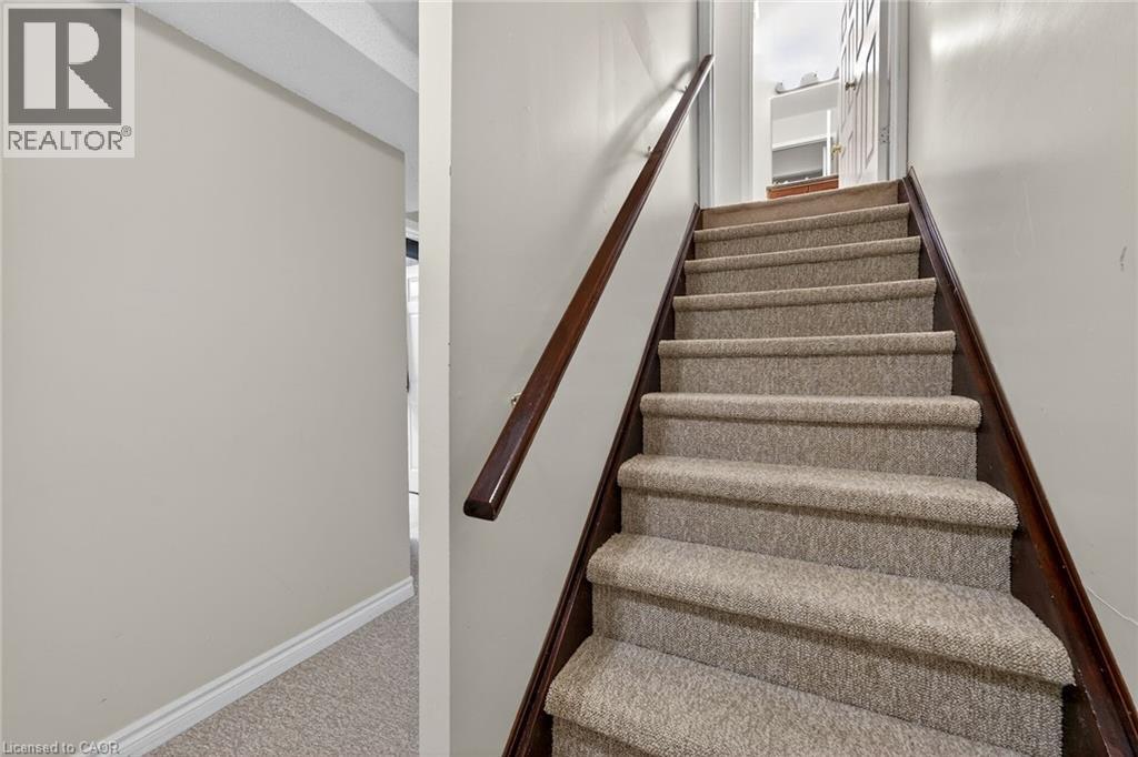 33 WILLOW Lane - 40