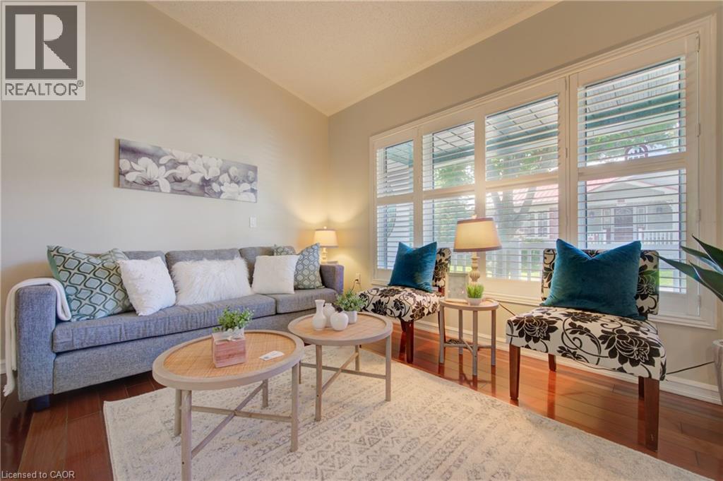 137 WESLEY Crescent - 11