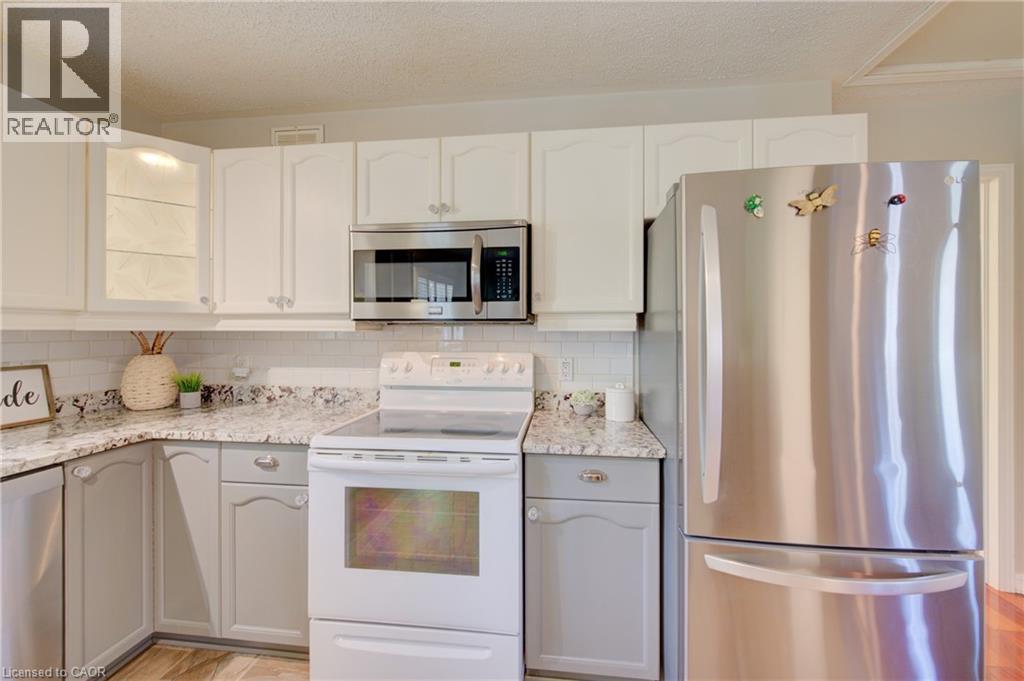 137 WESLEY Crescent - 17