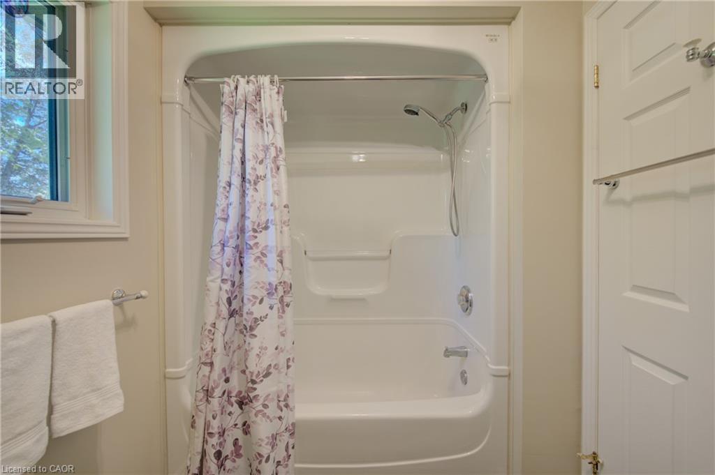 137 WESLEY Crescent - 23