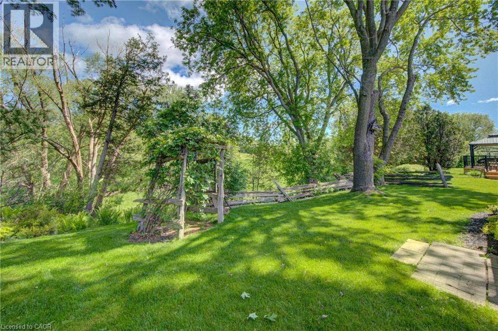 137 WESLEY Crescent - 33