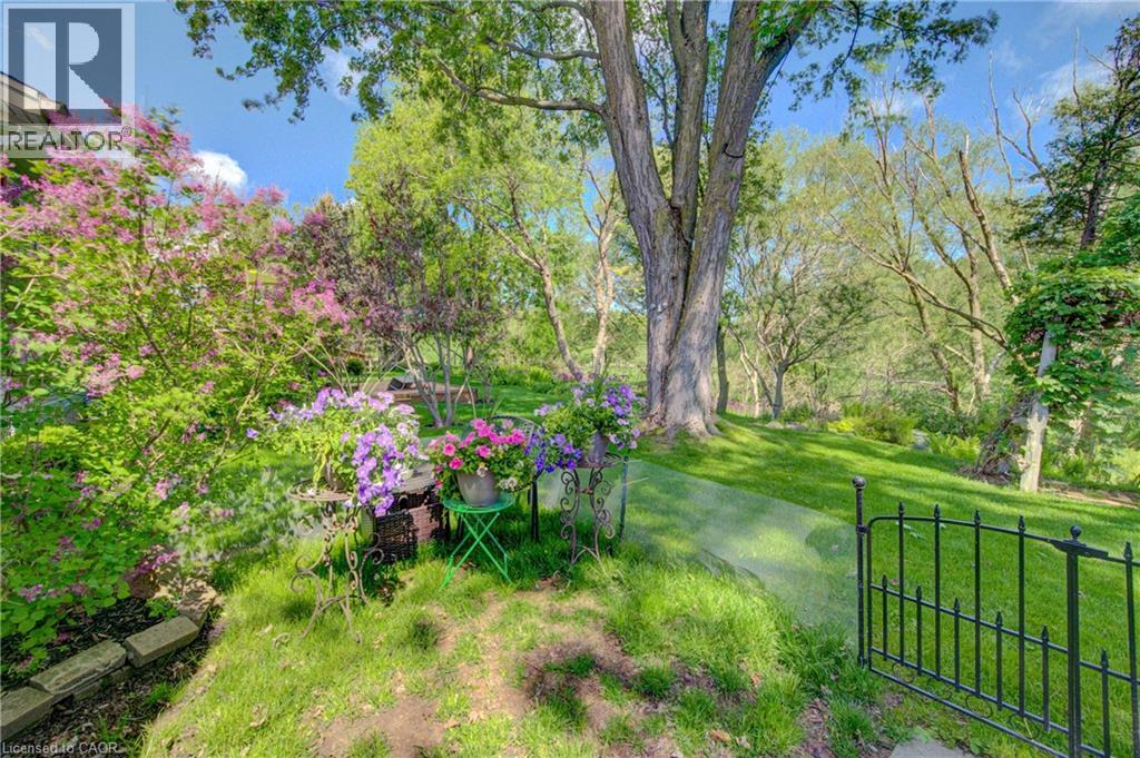 137 WESLEY Crescent - 34