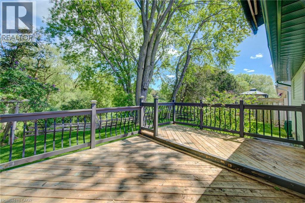 137 WESLEY Crescent - 35