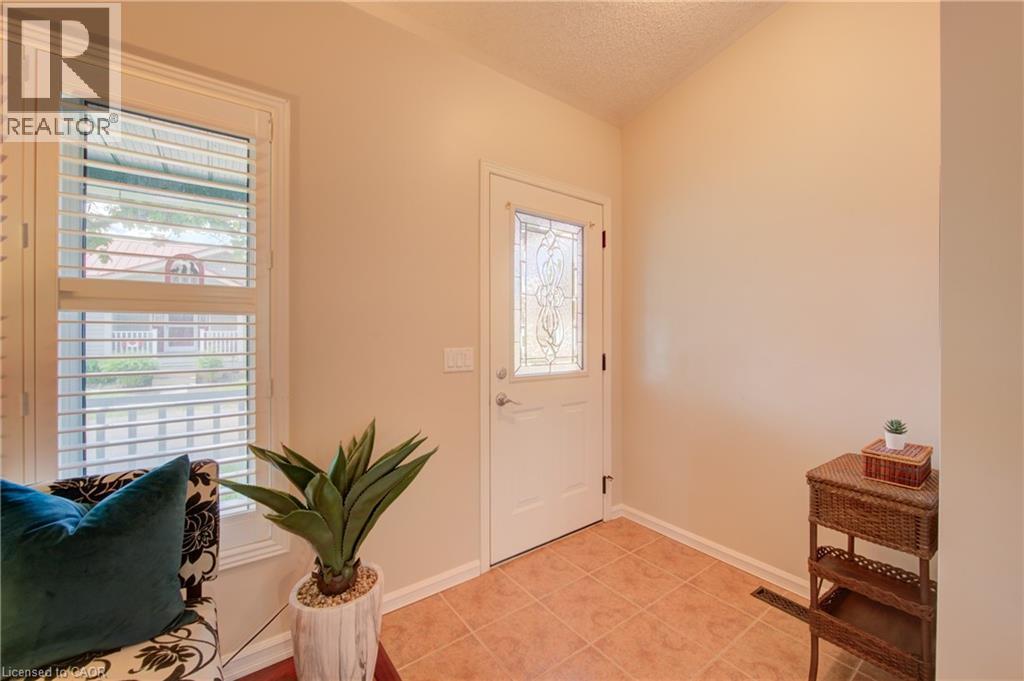 137 WESLEY Crescent - 6