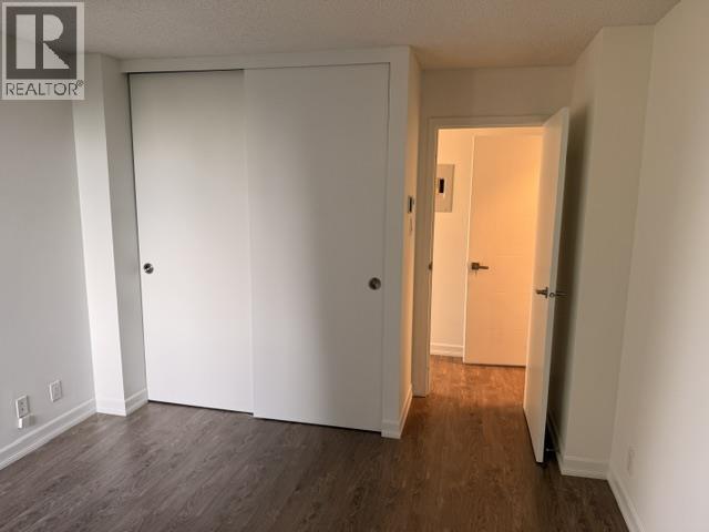303 6540 BURLINGTON AVENUE, Burnaby