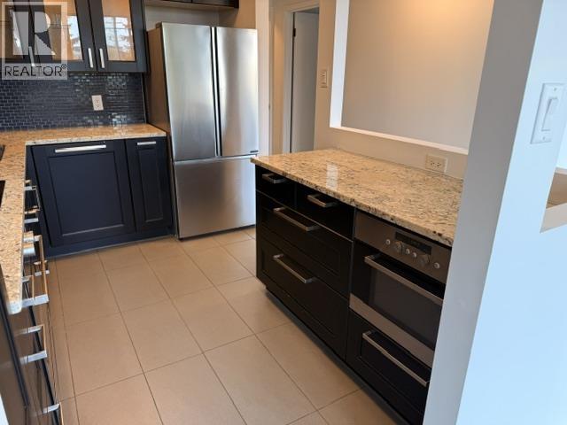 303 6540 BURLINGTON AVENUE, Burnaby