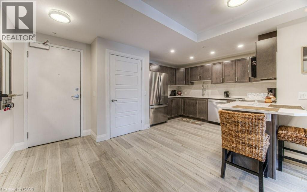 #107 5 WAKE ROBIN Drive - 10