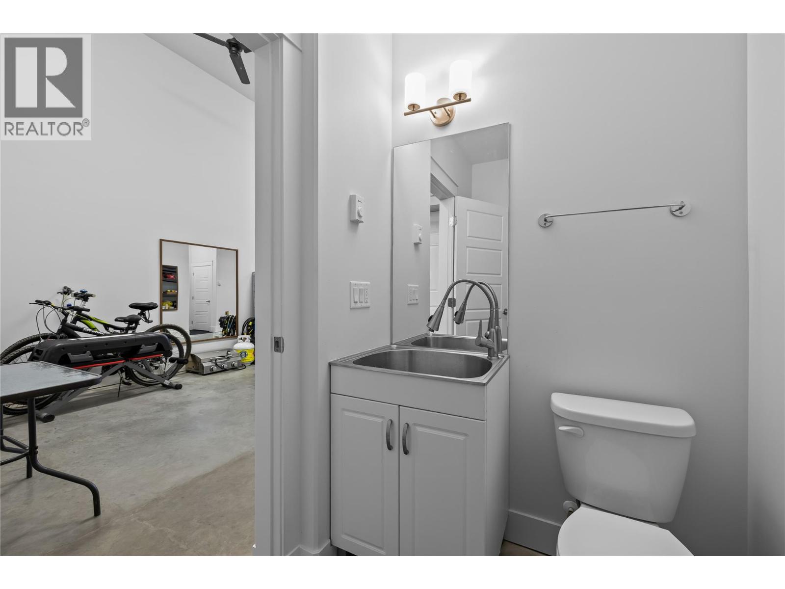 3359 Cougar Road Unit# 63, West Kelowna