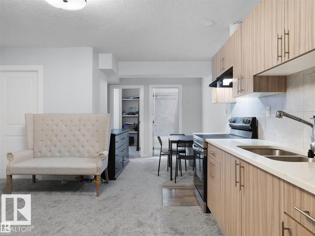 207 41 AV NW - 11