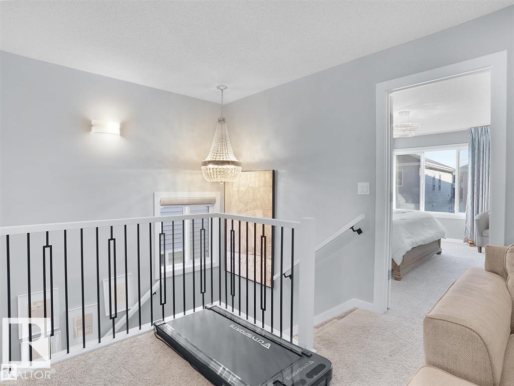 207 41 AV NW - 41