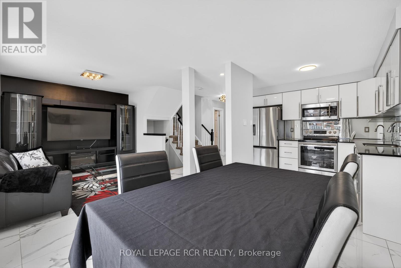 57 BOLSTER LANE - 15