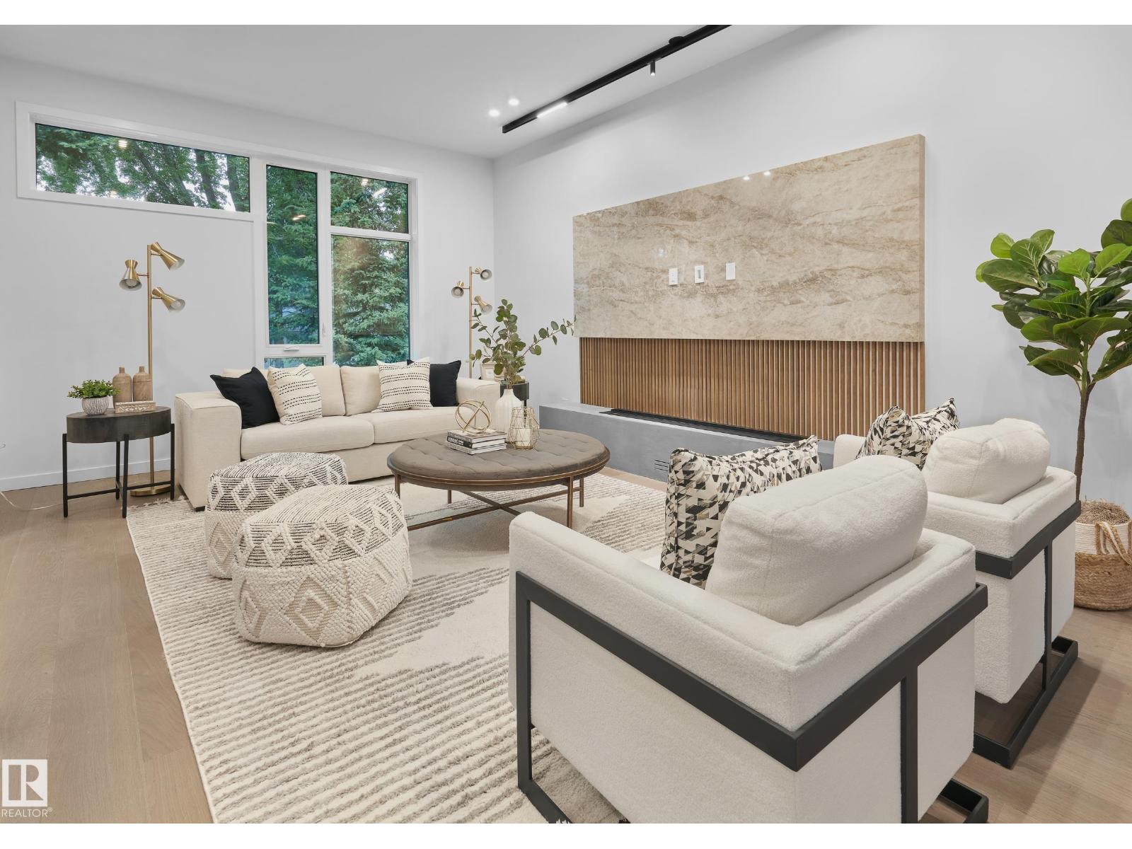 8318 120 ST NW - Image 3