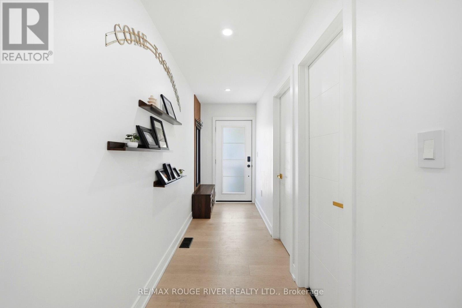 243 QUEBEC STREET - 14