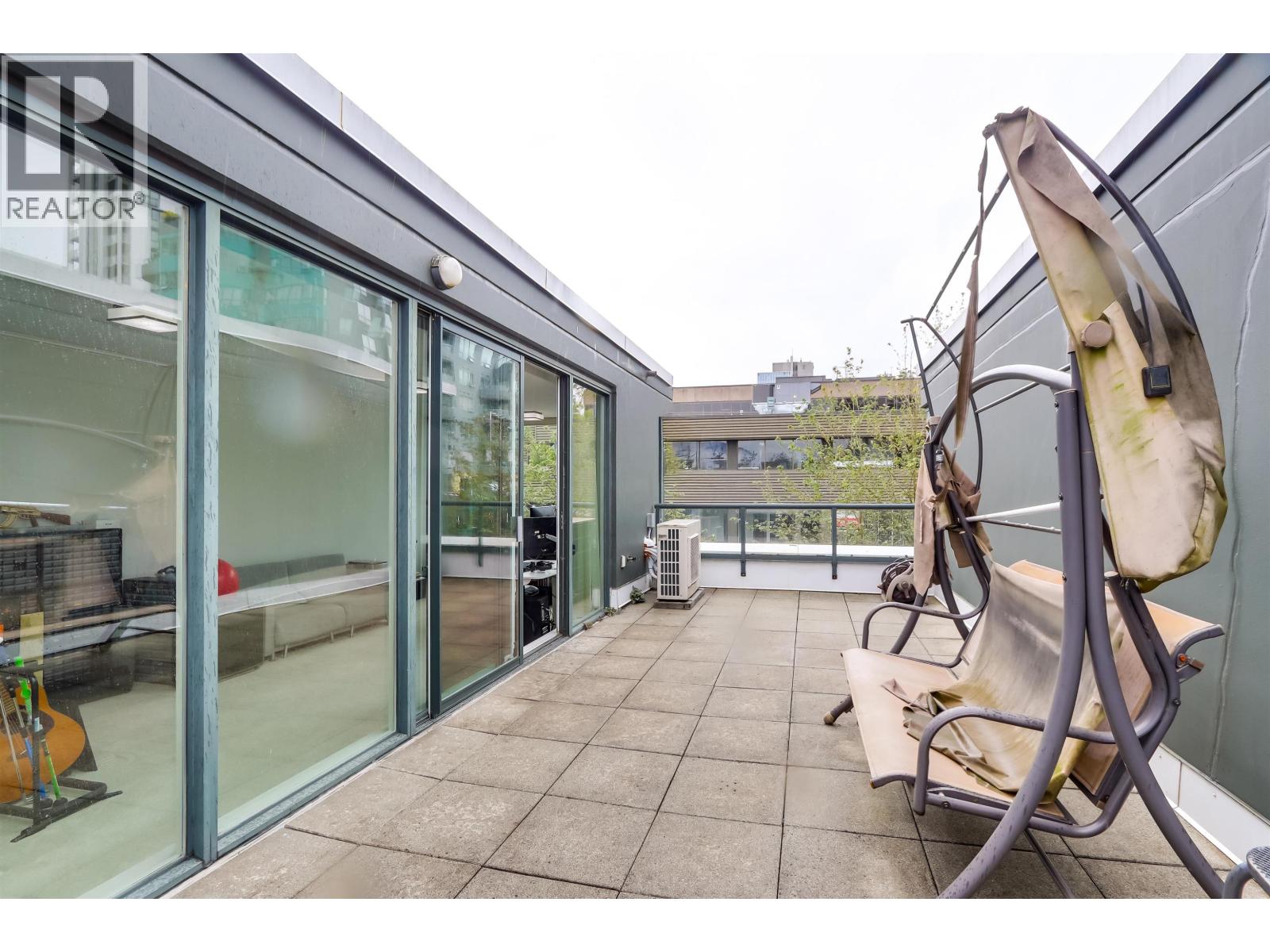 1405 W 7TH AVENUE, Vancouver