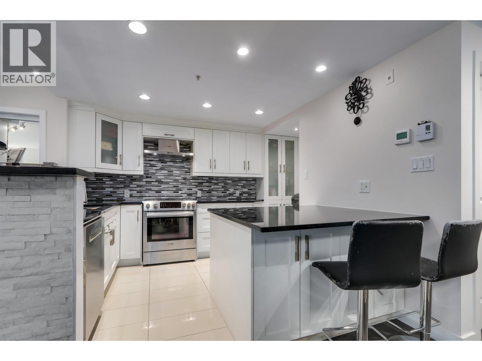 1405 W 7TH AVENUE, Vancouver