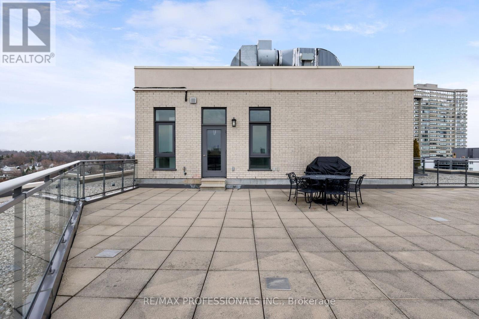 #PH3 9 BURNHAMTHORPE CRESCENT - 49