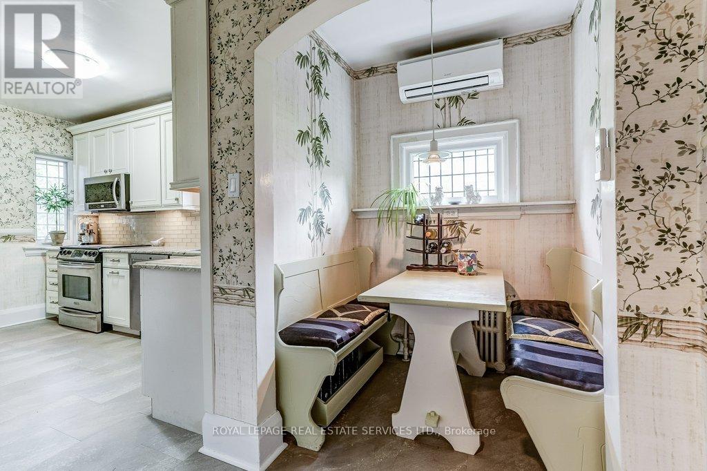 2 LARKIN AVENUE - 13
