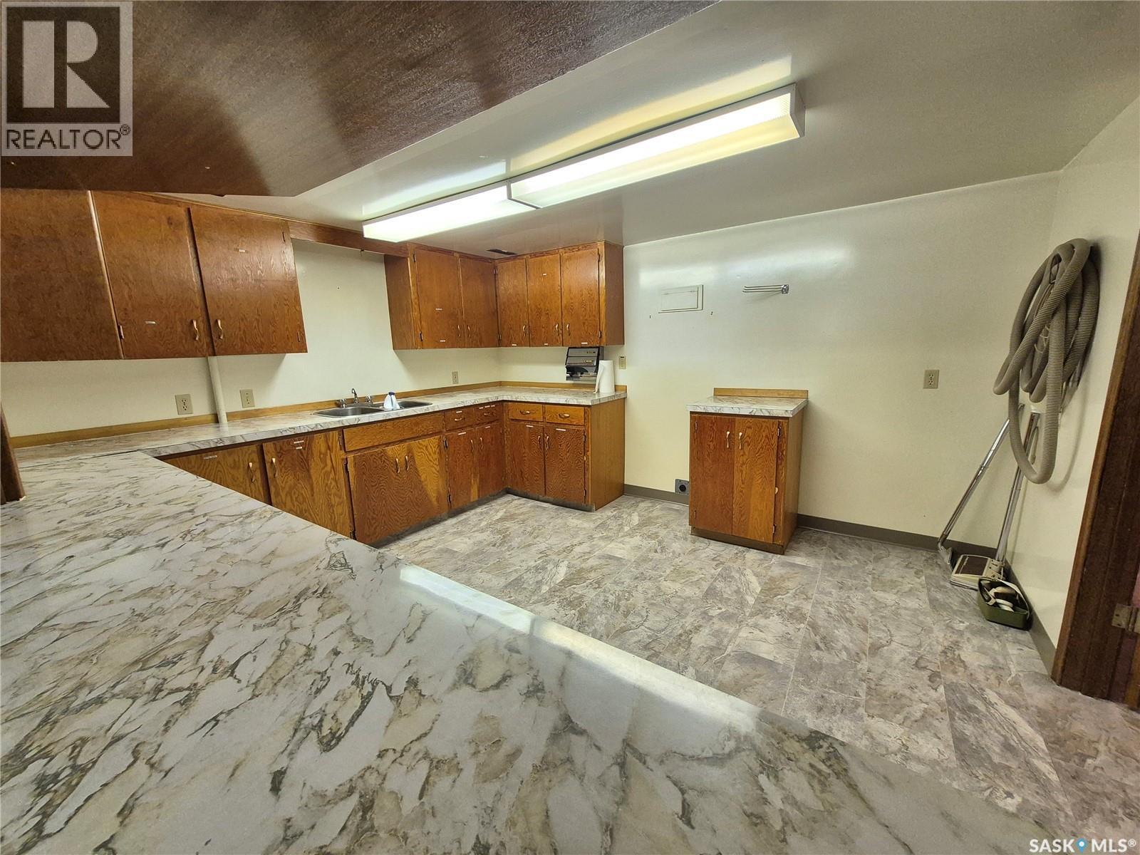 402 Wheaton AVENUE — photo 12