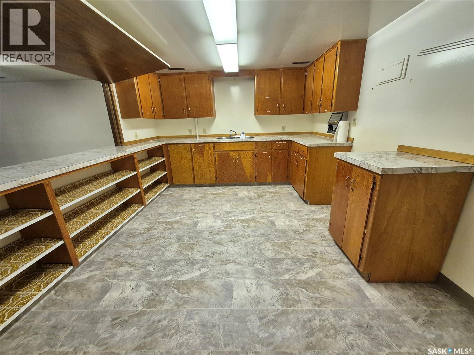 402 Wheaton AVENUE — photo 9