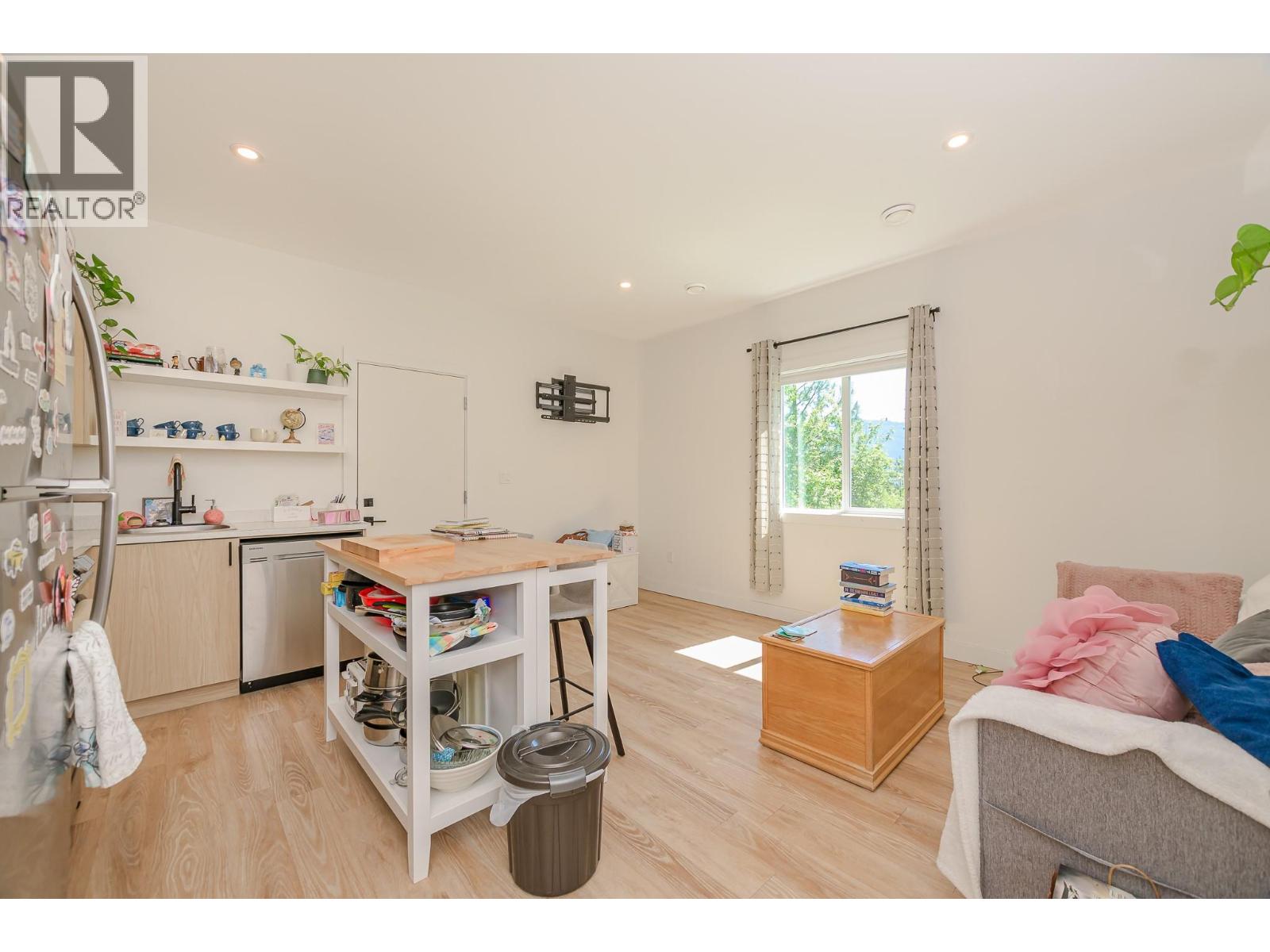  952 Ridgewood Drive, Enderby
