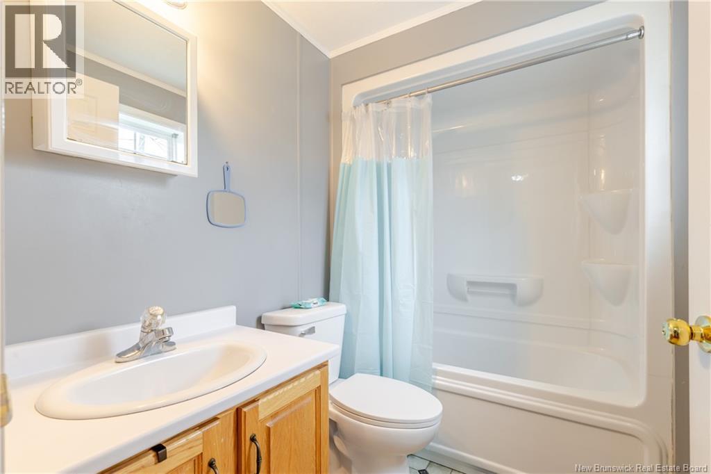 2 Wood Avenue - 28
