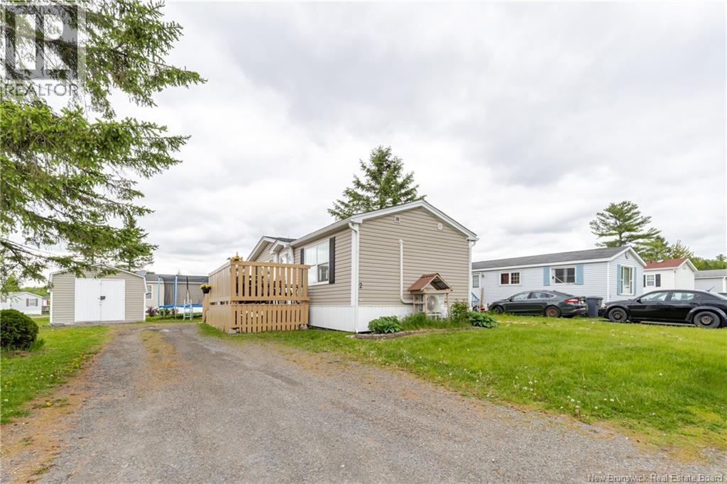 2 Wood Avenue - 36