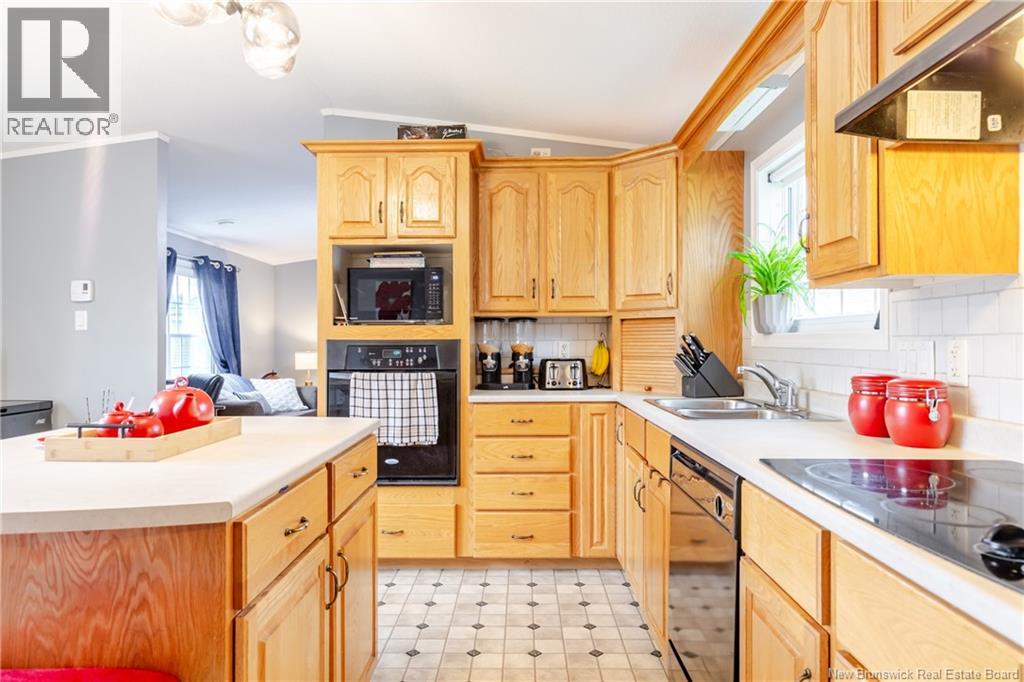 2 Wood Avenue - 6