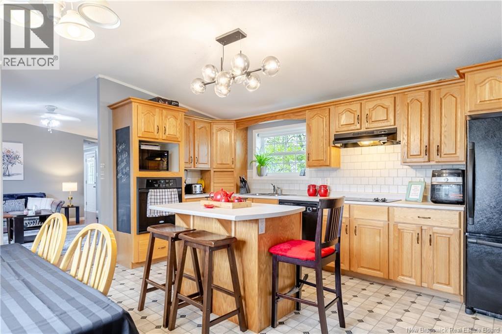2 Wood Avenue - 8