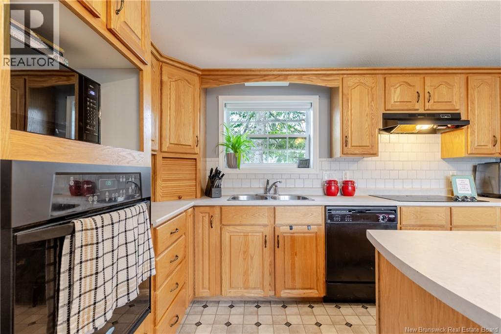 2 Wood Avenue - 9