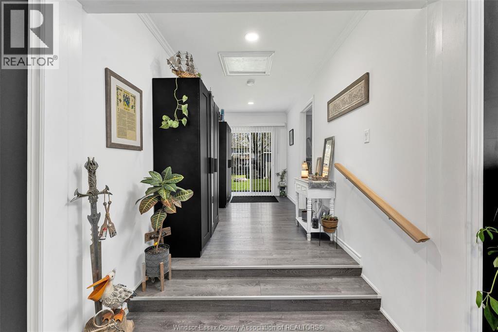 175 CLAREMONT LANE - 11