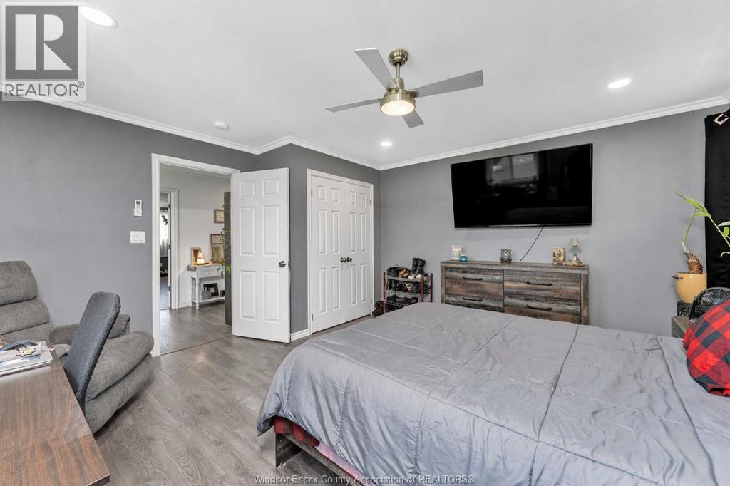 175 CLAREMONT LANE - 13