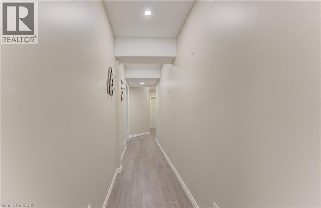 369 ZELLER Drive - 35