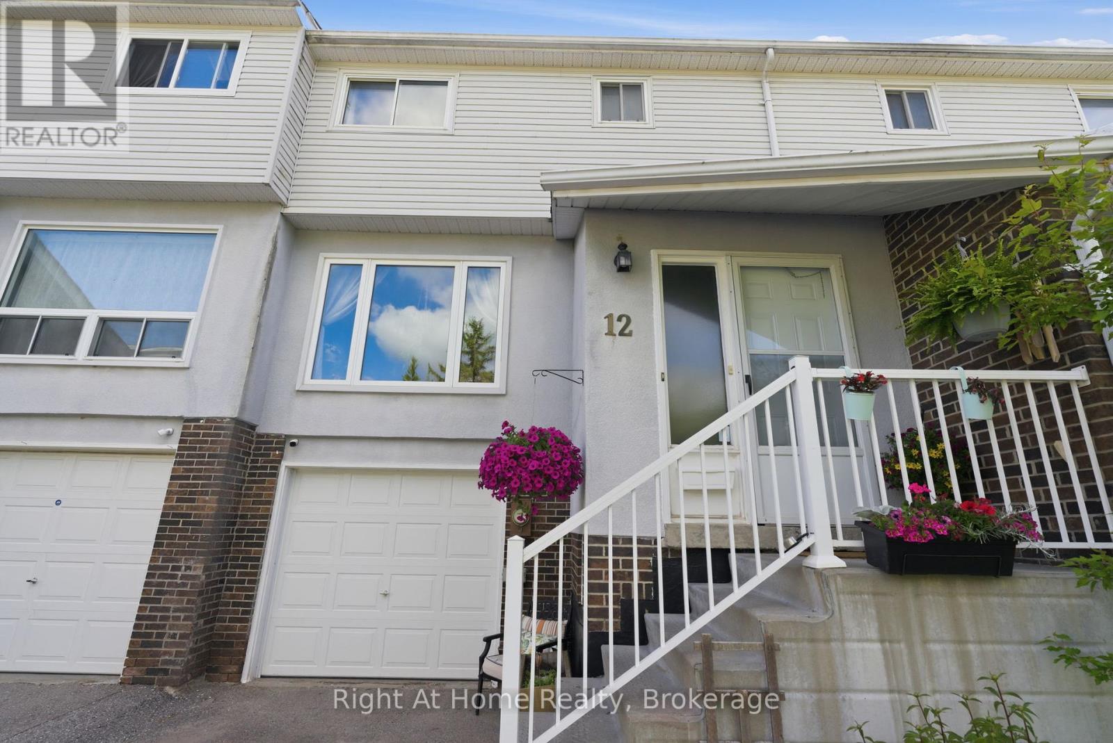 #12 303 GARDEN STREET - 2