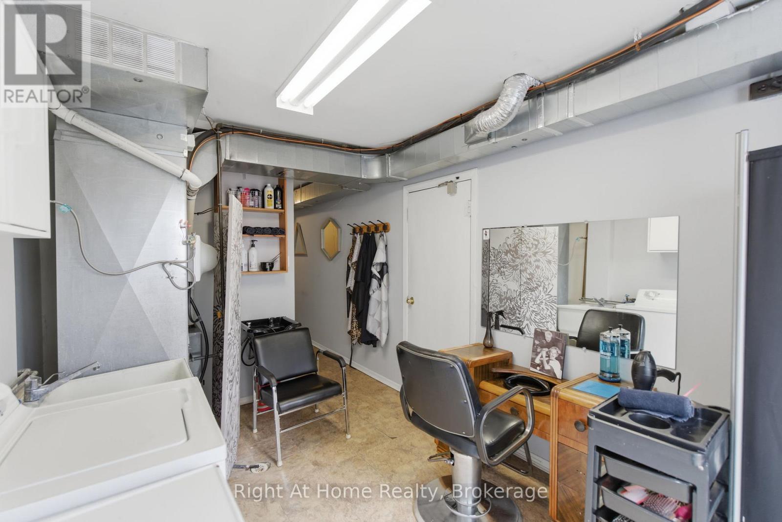 #12 303 GARDEN STREET - 28
