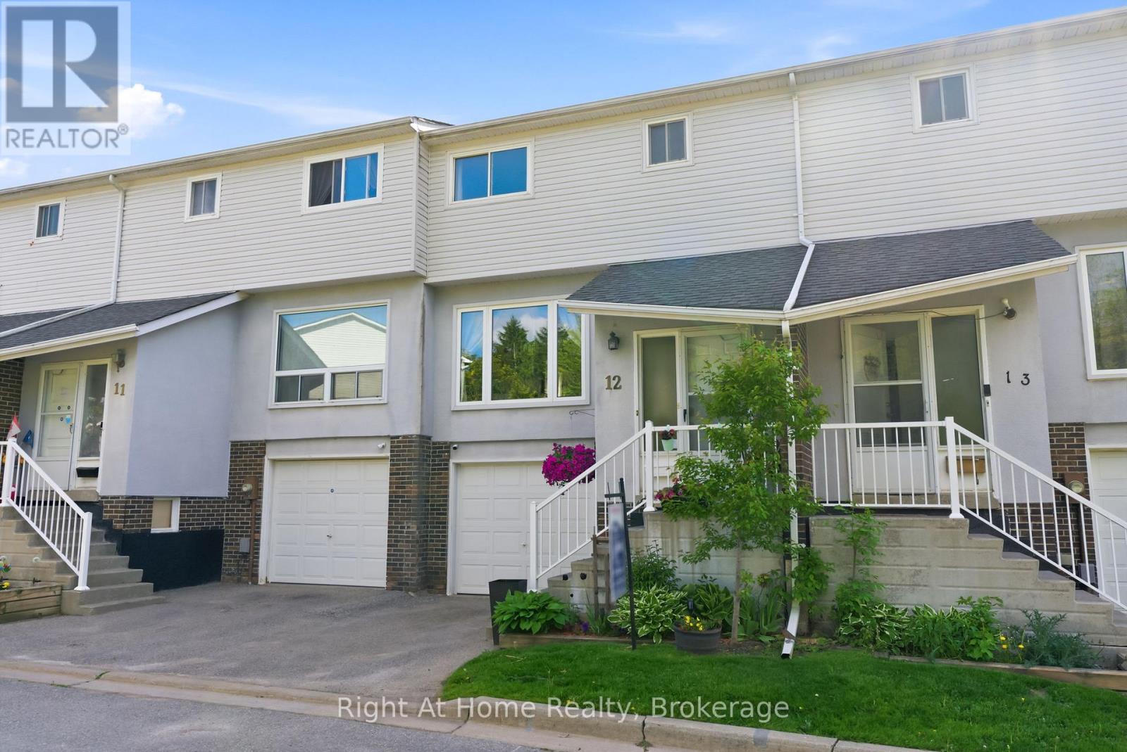#12 303 GARDEN STREET - 3