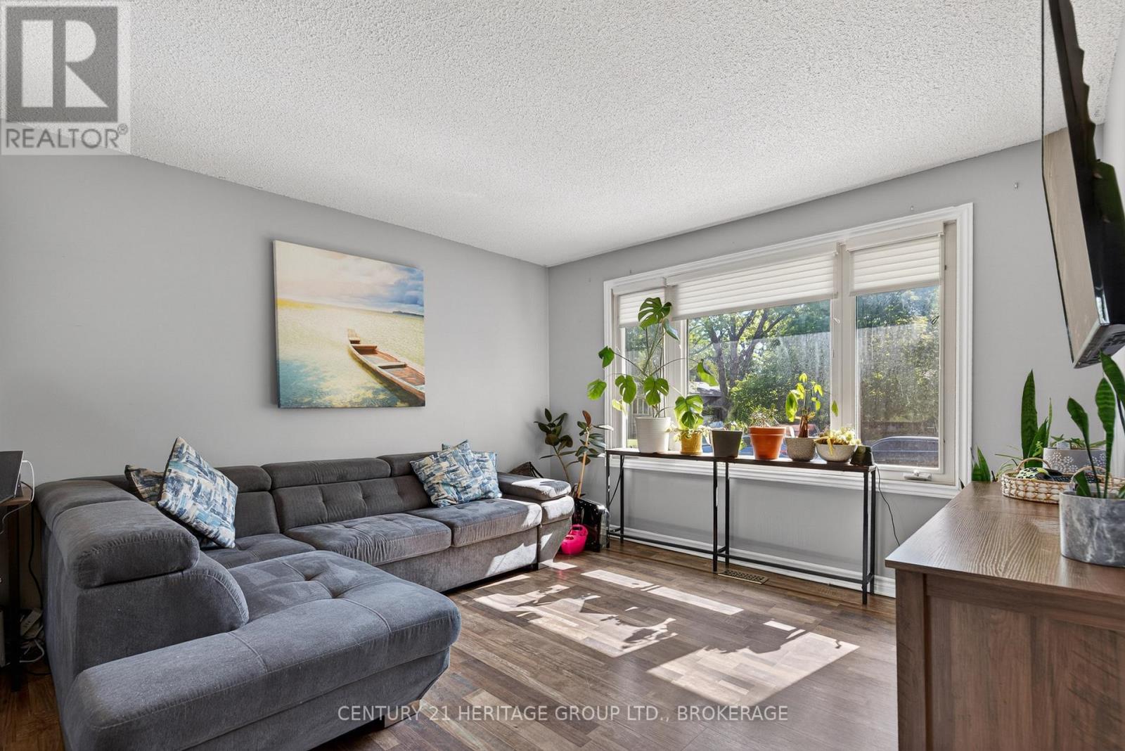 825 ALLUM AVENUE - 10