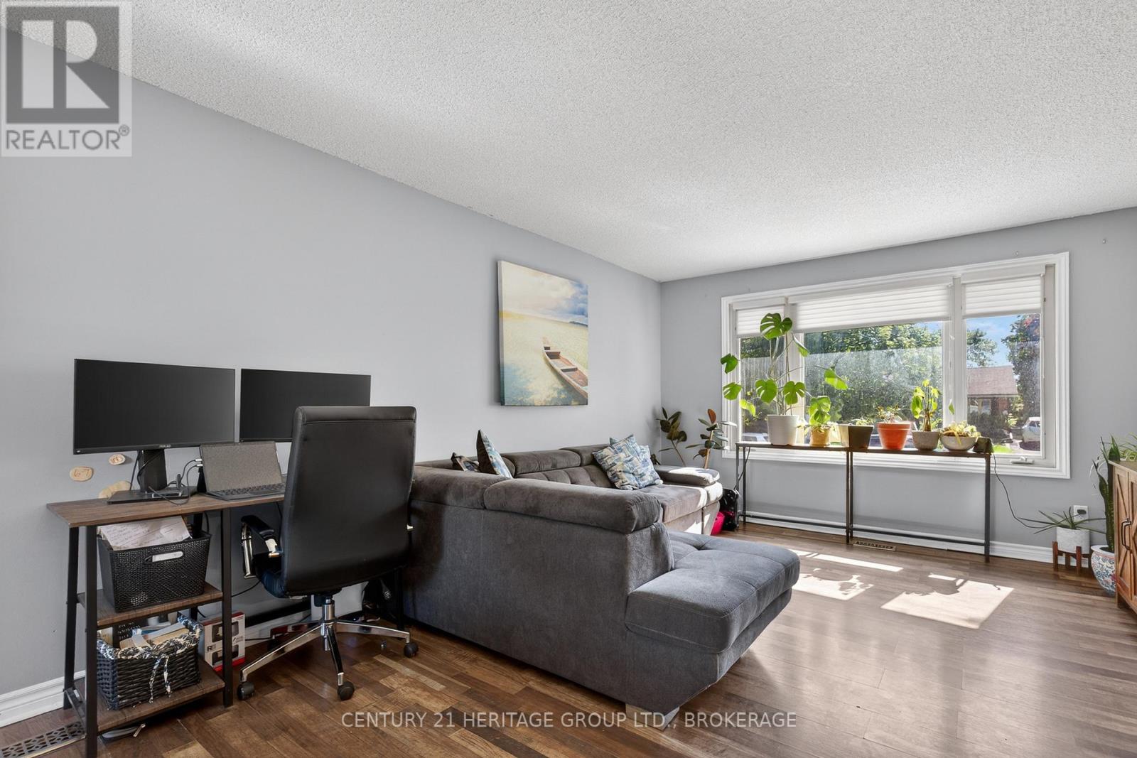 825 ALLUM AVENUE - 11