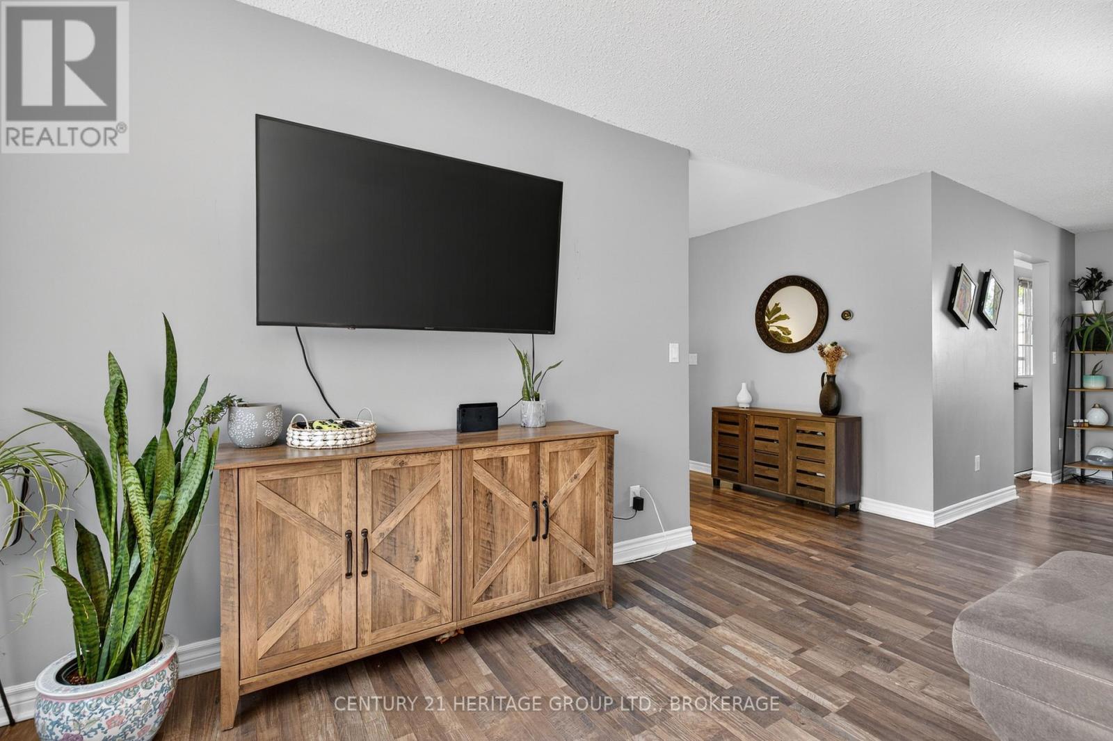 825 ALLUM AVENUE - 12