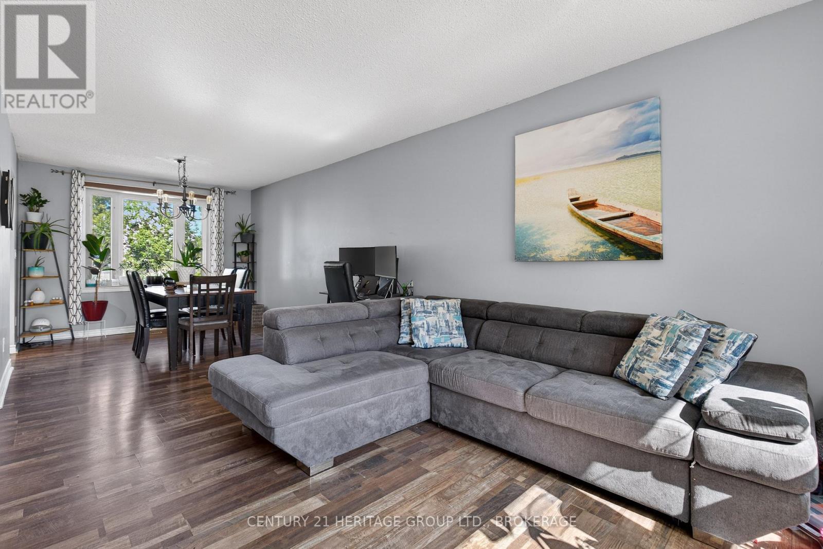 825 ALLUM AVENUE - 12