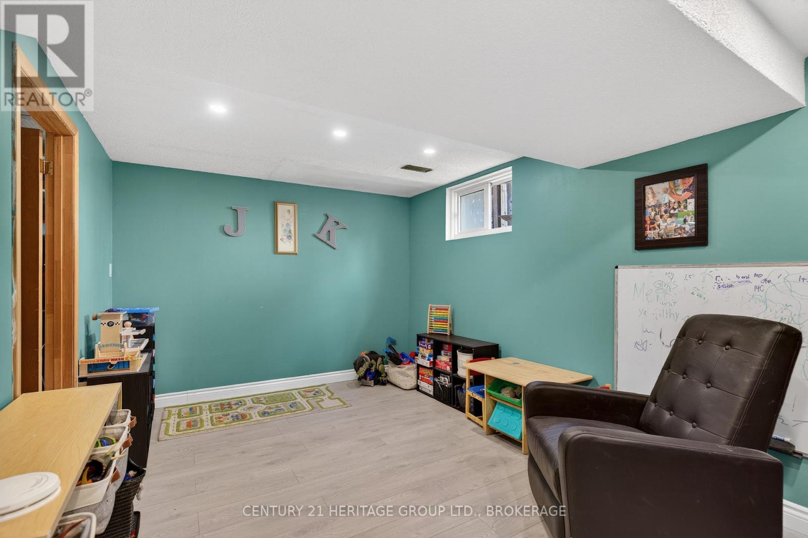 825 ALLUM AVENUE - 31