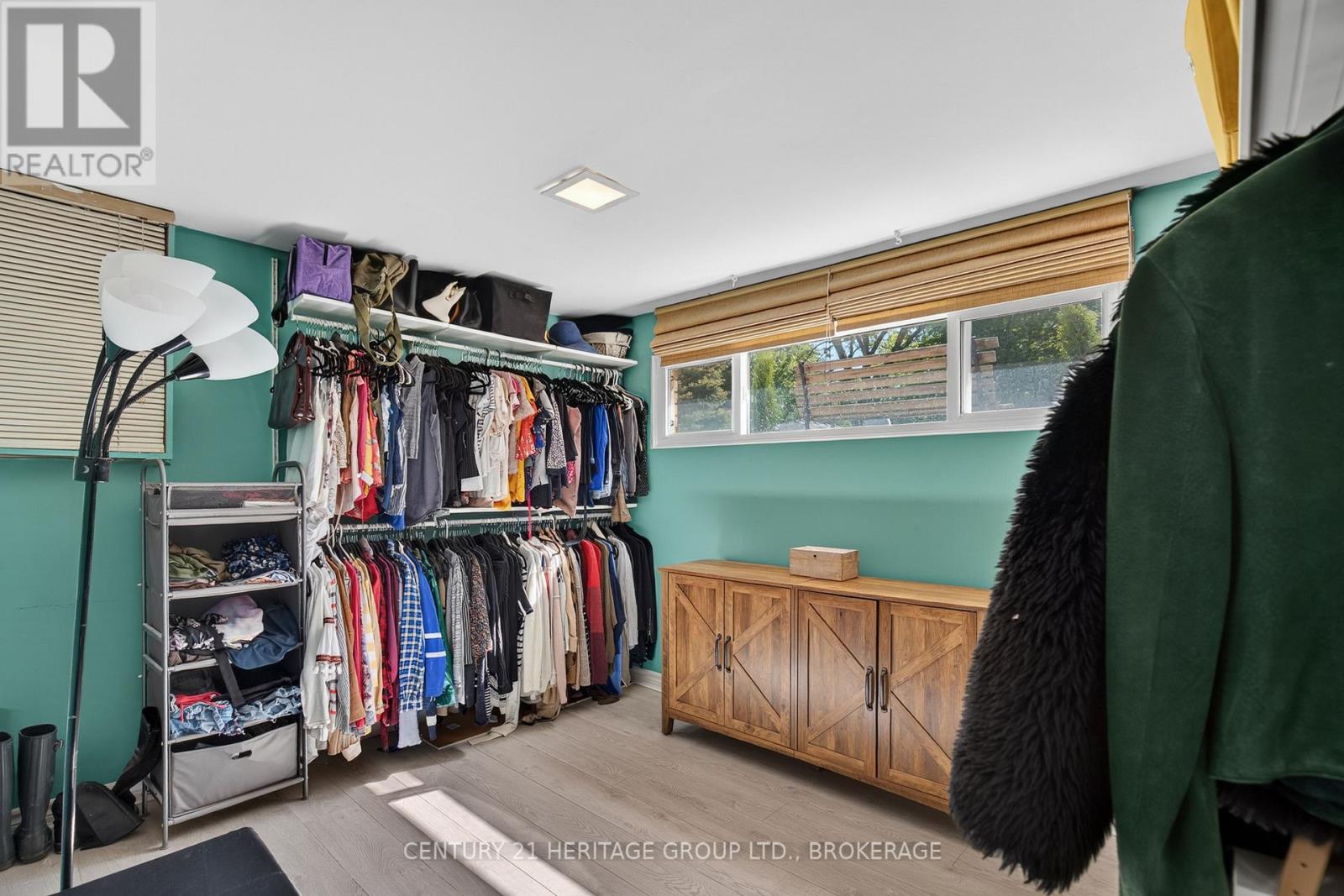 825 ALLUM AVENUE - 33