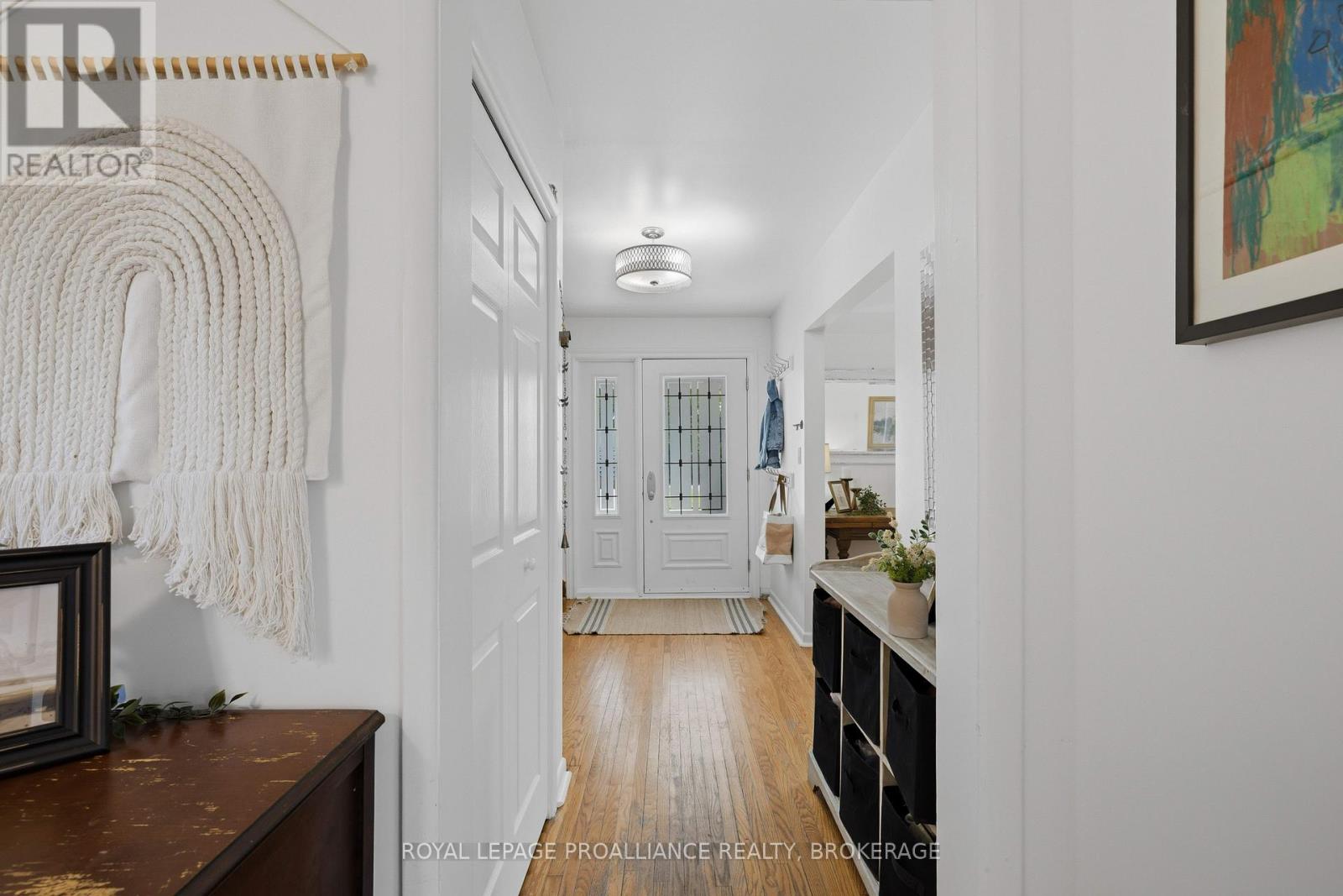 102 HERCHMER CRESCENT - 24