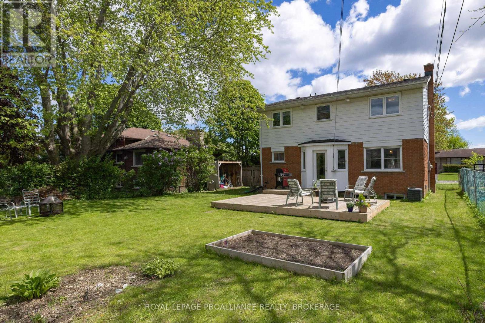 102 HERCHMER CRESCENT - 46
