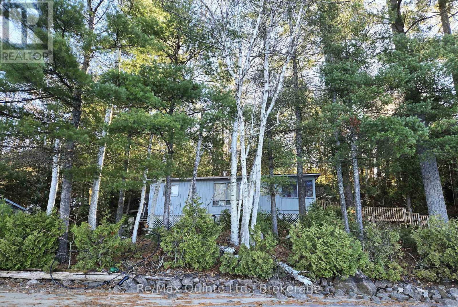 1261A SHAWENEGOG LAKE LANE - 31
