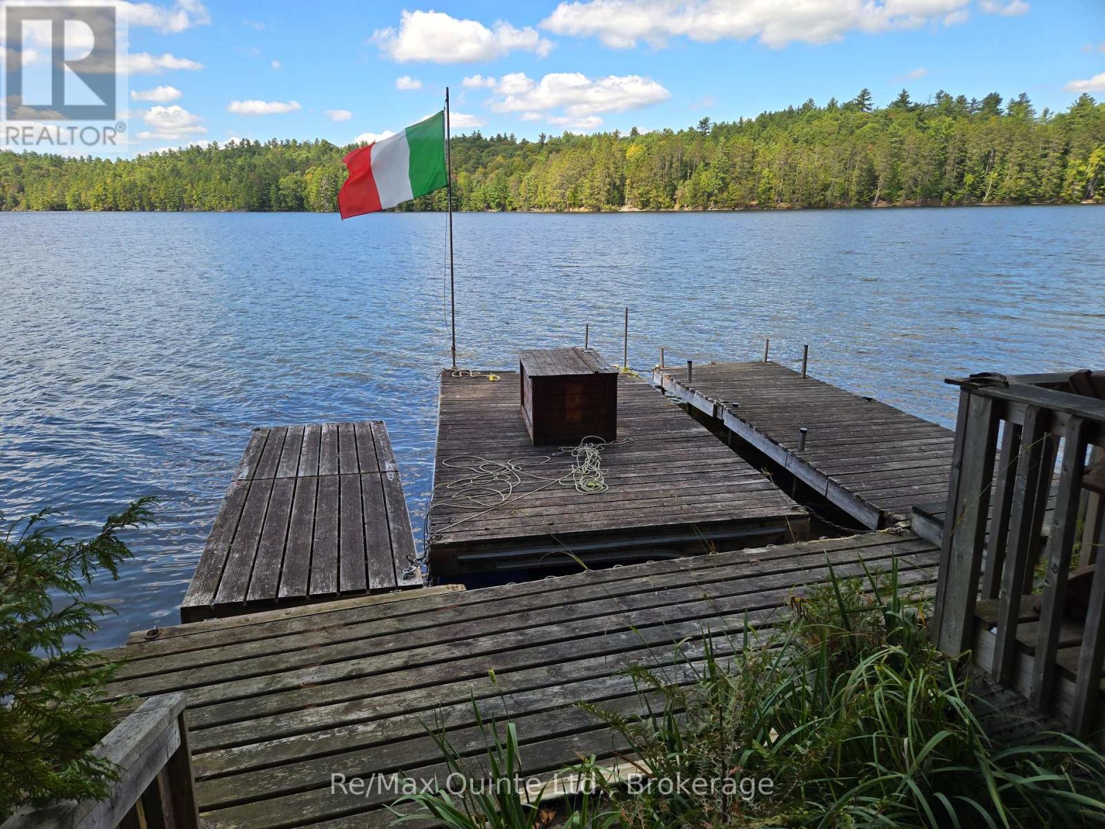 1261A SHAWENEGOG LAKE LANE - 43