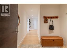 301 5388 Hill Rise Terr, Saanich, BC V8Y3K3 Photo 13