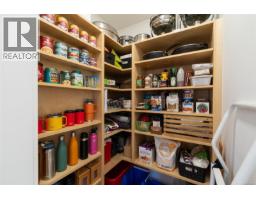 301 5388 Hill Rise Terr, Saanich, BC V8Y3K3 Photo 17